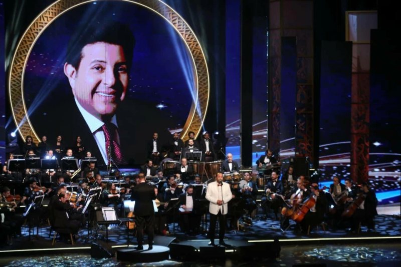 على الحجار يهدى «حلوة يا دنيا» لروح هانى شاكر فى خامس ليالى مهرجان الموسيقى العربية