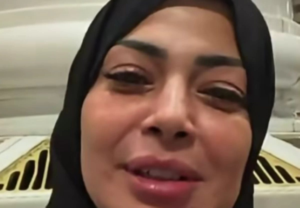 داليا مصطفى من داخل المسجد النبوي: «جيت صدفة.. ادعولي بقى أحج»