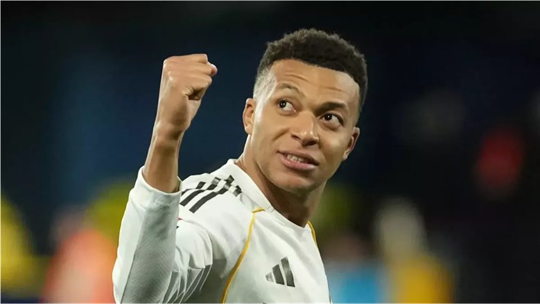 مبابي يعود إلى مدريد بعد غياب 10 أيام