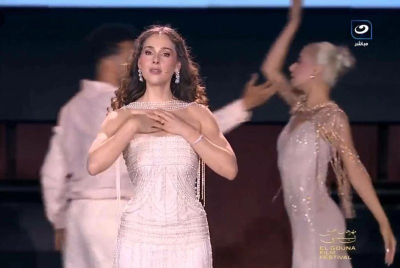 شيرين أحمد تختتم افتتاح «الجونة السينمائى» بأغنية «حلوة يا بلدى»