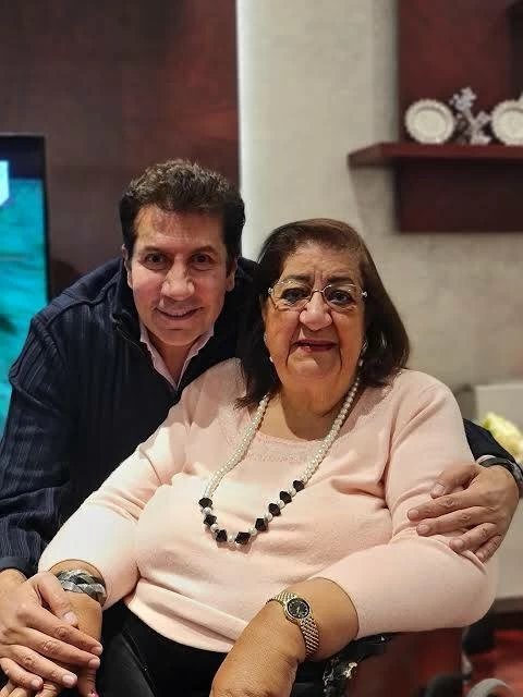 هانى رمزي عن الأيام الأخيرة فى حياة والدته: الأطباء قالوا لنا مفيش أمل