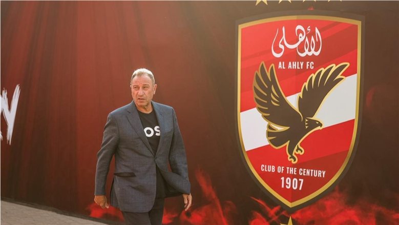 قبل قمة الزمالك.. الخطيب يطمئن على استعدادات الأهلي