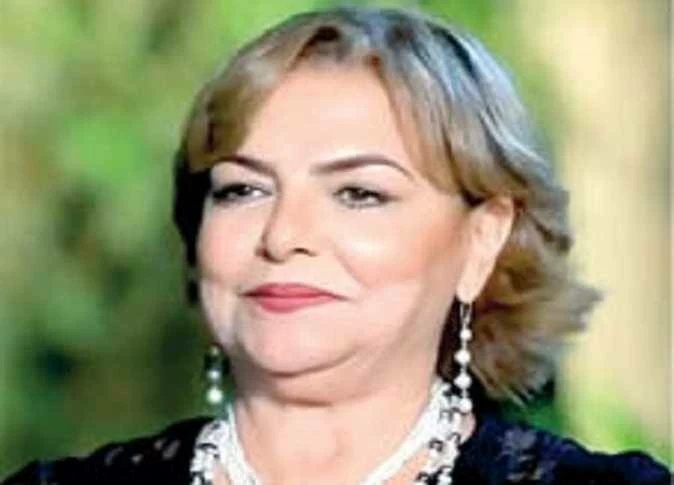 عزة لبيب: تزوجت من نجل ليلى طاهر بعدما صفعتني في عمل.. وحاليًا نقيم في منزل واحد «على طول مع بعض»