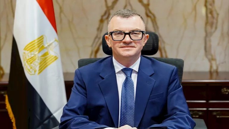 وزير التخطيط يستعرض دور بنك الاستثمار في حوكمة الاستثمارات