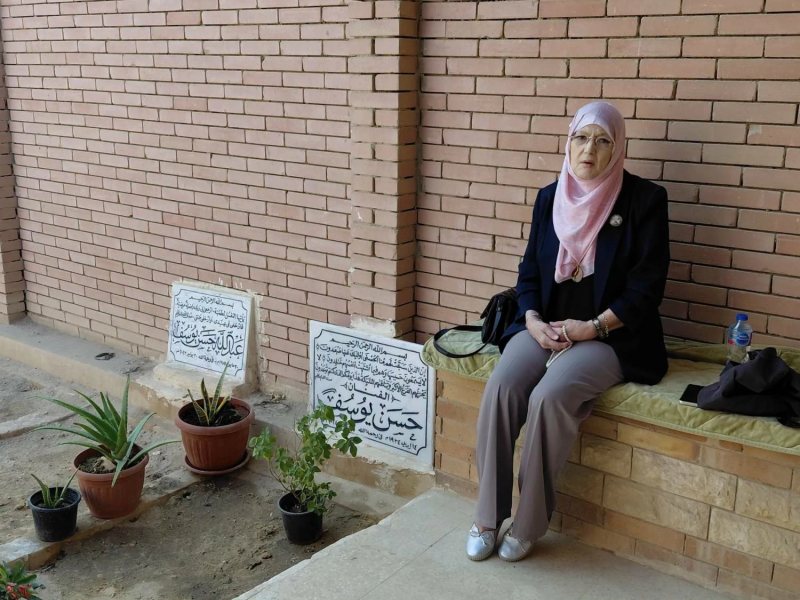 «كلكم ستدفنون أحباءكم فـ اتعظوا».. شمس البارودي تهاجم منتقديها وتكشف كواليس اتصالات الفنانات بها للاعتزال